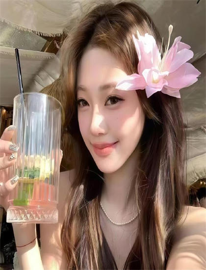 《明星的恋人》表演艺术：彩蛋的隐藏惊喜与粉丝福利 感受表演的情感力量